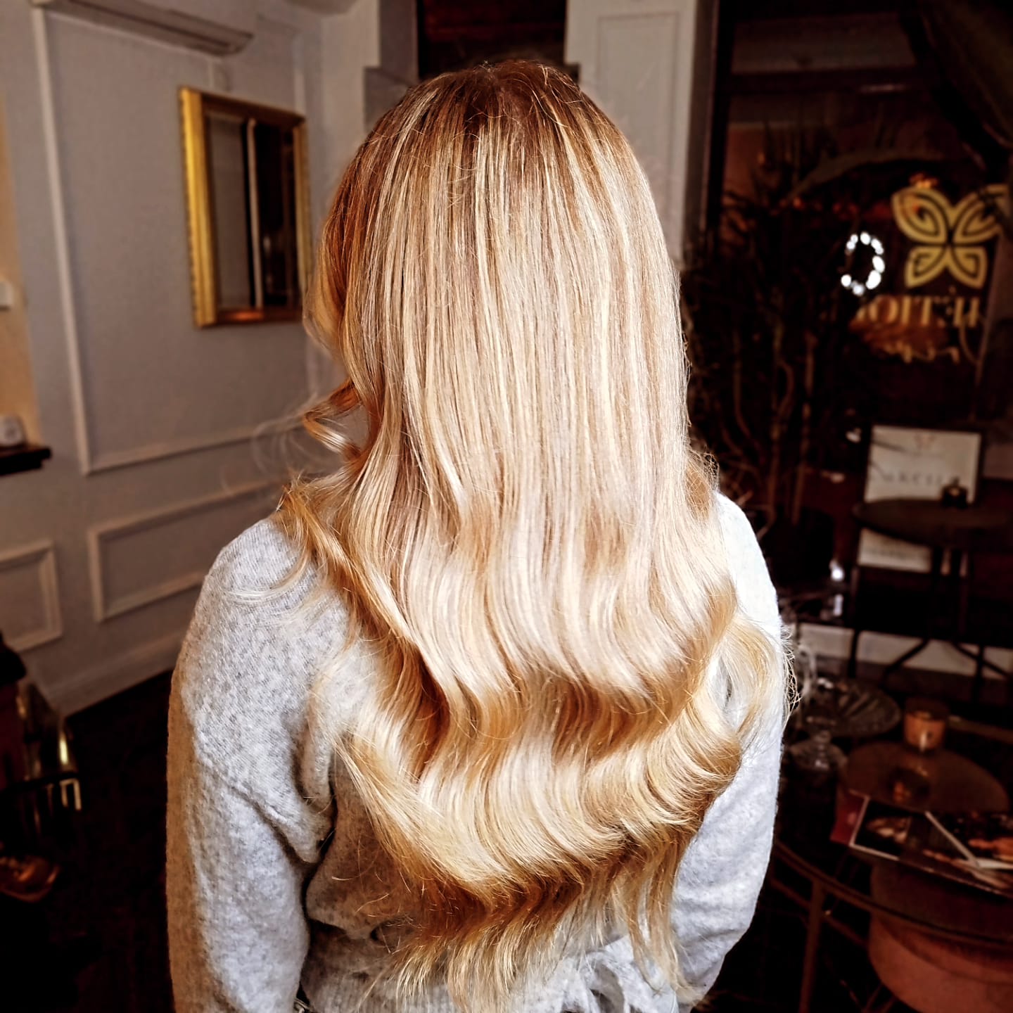 Slojevito šišanje sa balayage bojom